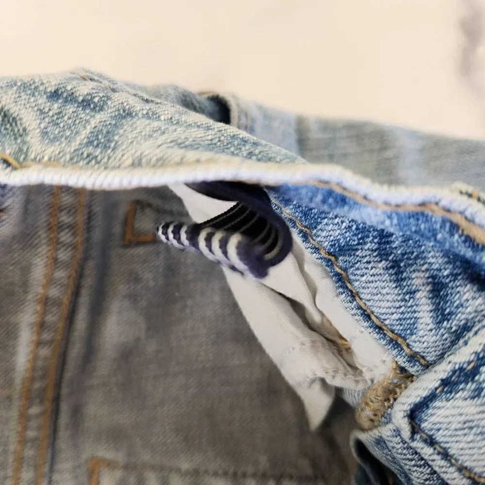 OshKosh girls size 6 Capri cropped frayed hem light blue jeans